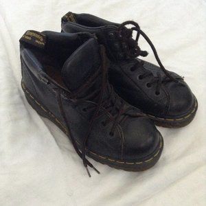 VTG 90s leather Dr Martens!